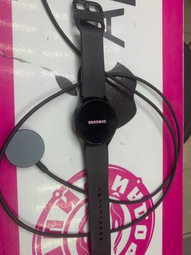 Часы Galaxy Watch 4