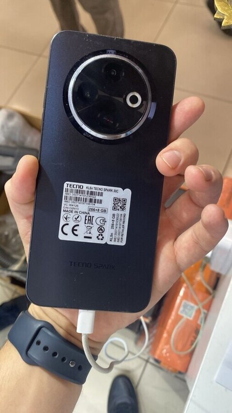 Мобильный телефон Tecno spark8\256