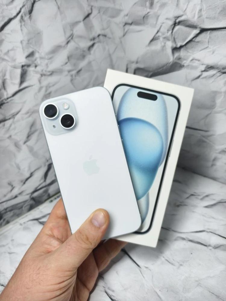 Смартфон iPhone 15 128GB