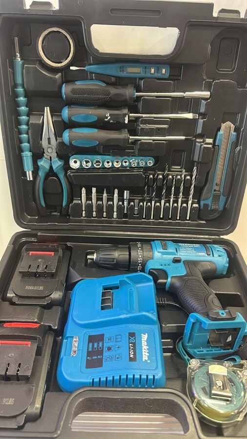 Шуруповерт МAKITA