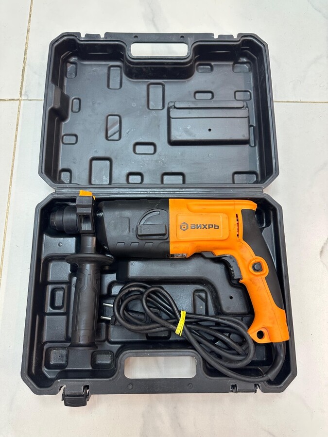 Перфоратор Вихрь П-650К