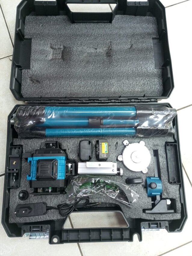 Лазерный уровень MAKITA 4D
