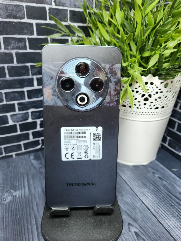 Мобильный телефон Tecno SPARK 30 8-128