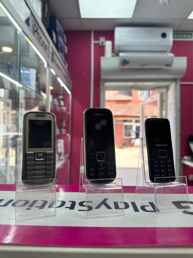 Мобильный телефон Nokia