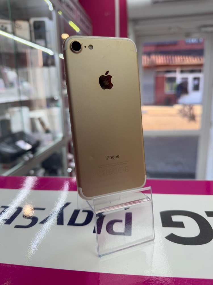 Смартфон iPhone 7 32Gb