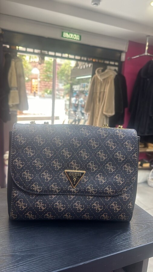 Сумка GUESS