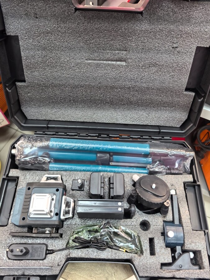 Лазерный уровень BOSCH 4D