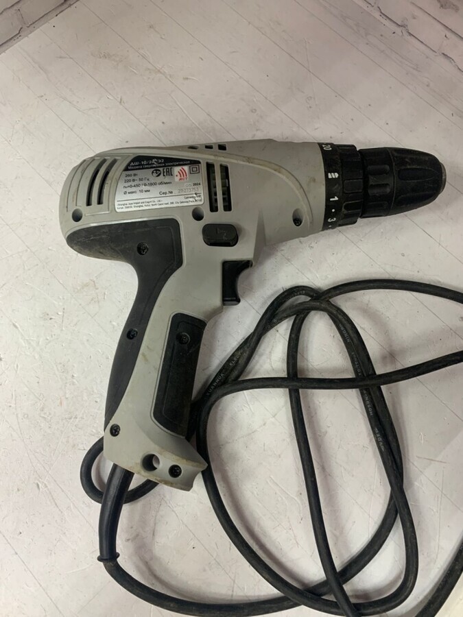 Шуруповерт Интерскол ДШ-10/260Э2