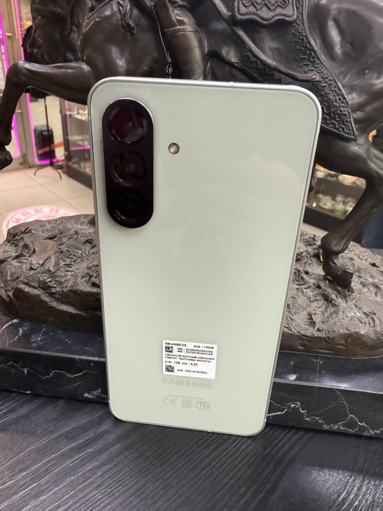 Смартфон Samsung A56 8/128