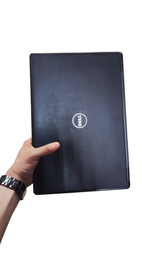 Ноутбук Dell i5-7th/8*3.3/8/256