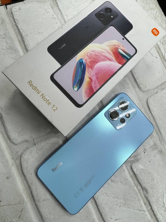 Смартфон Xiaomi Redmi note 12