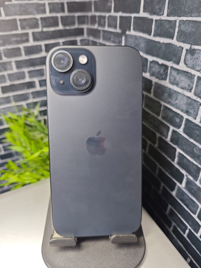 Смартфон iPhone 15 128 ГБ