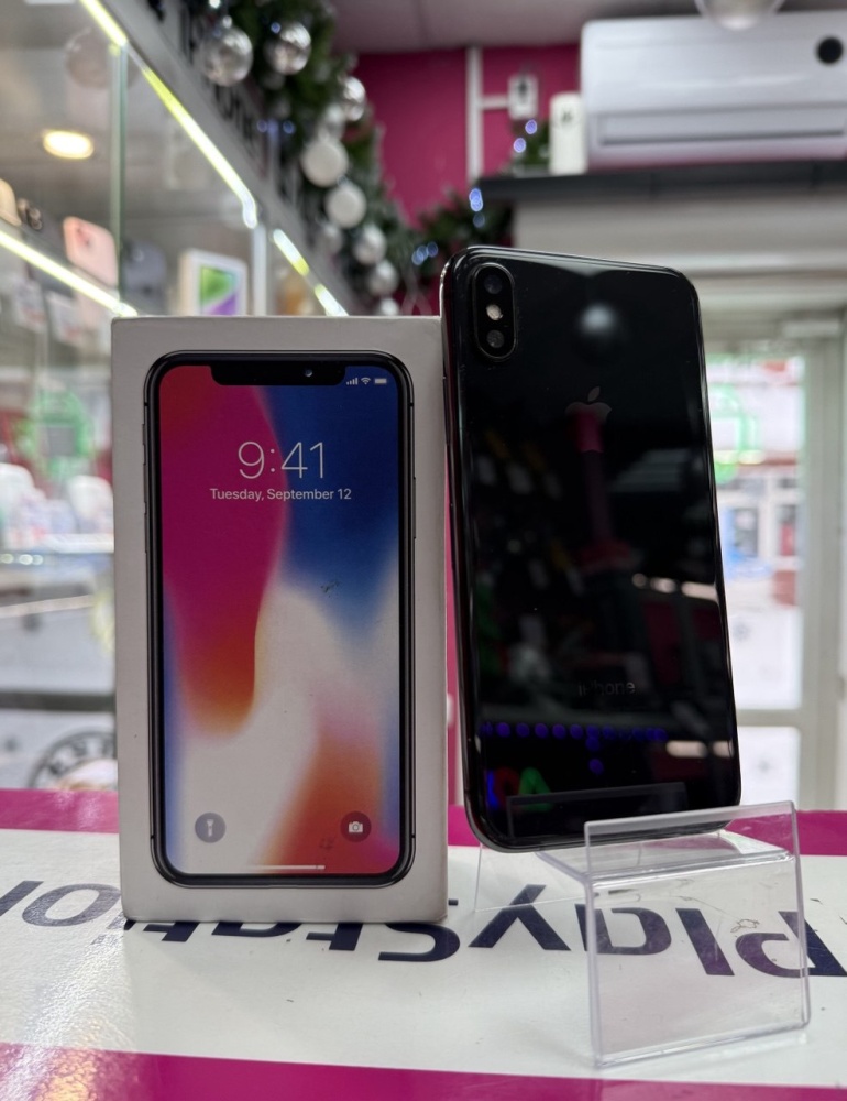 Смартфон iPhone X 64Gb