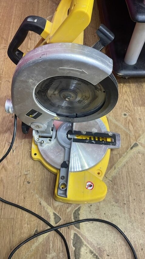 Торцовочная пила Kolner KMS 120/1400