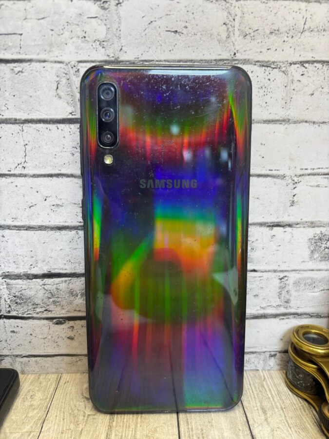 Смартфон Samsung A50 4/64