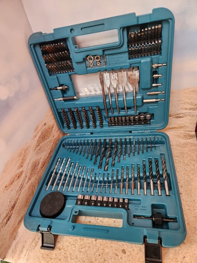 Набор инструментов Makita D-47260