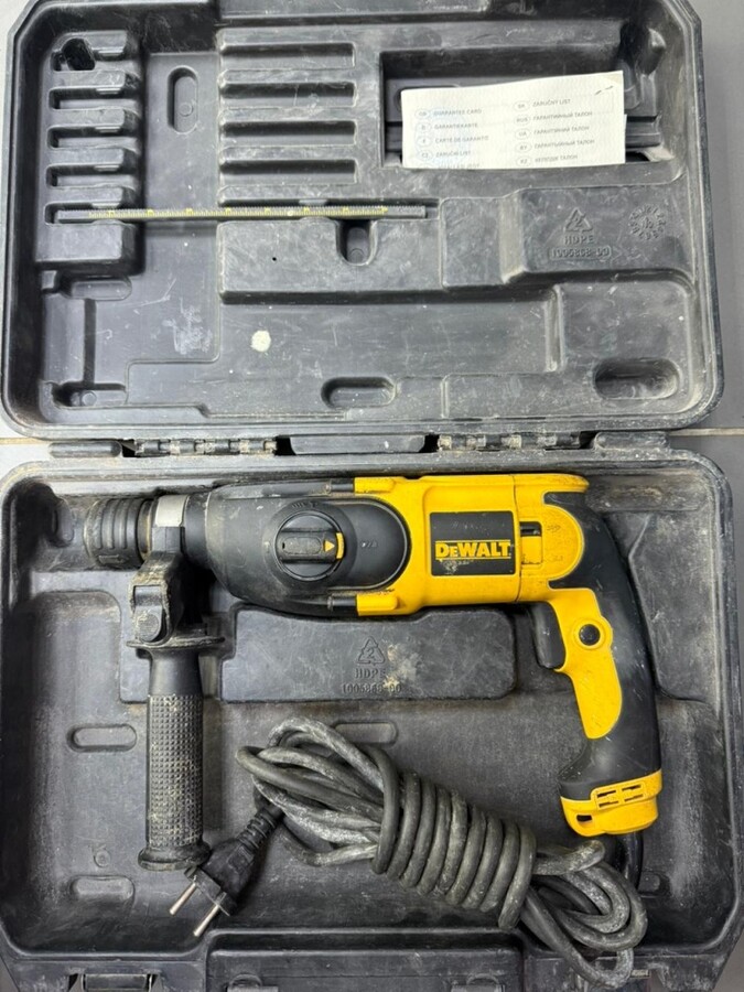 Перфоратор DeWalt D25013
