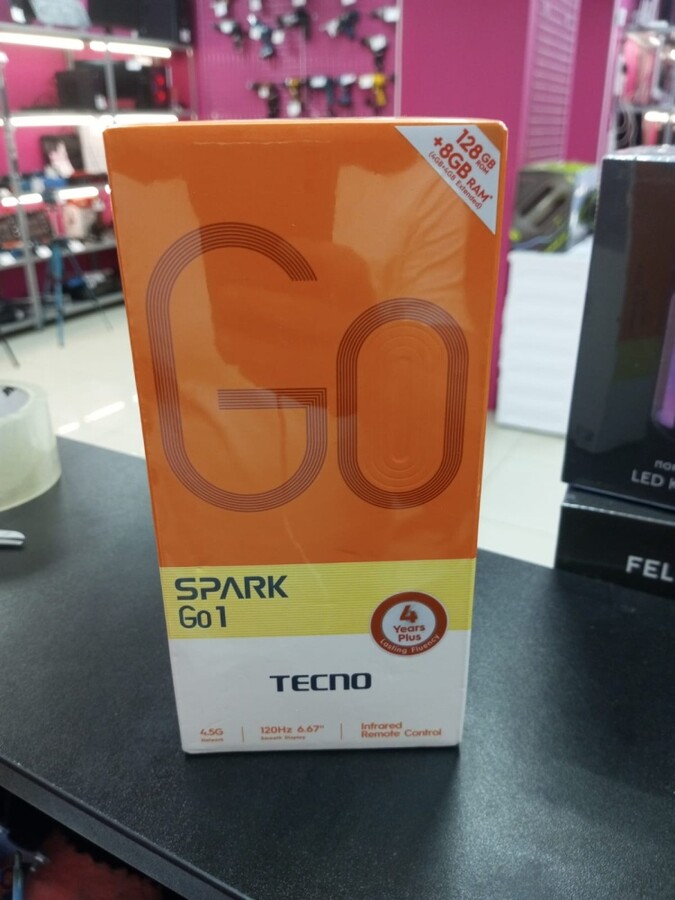 Мобильный телефон Tecno spark go1 4\128
