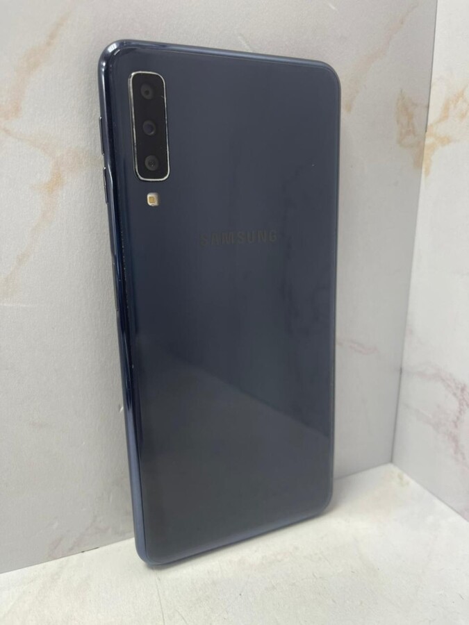 Смартфон Samsung A7 2018 4/64