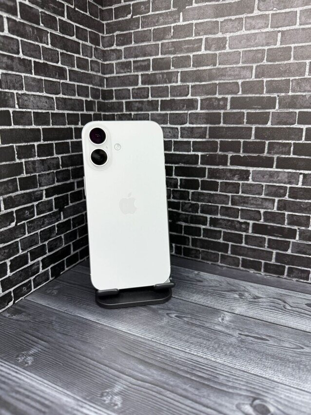 Смартфон iPhone 16 128Гб