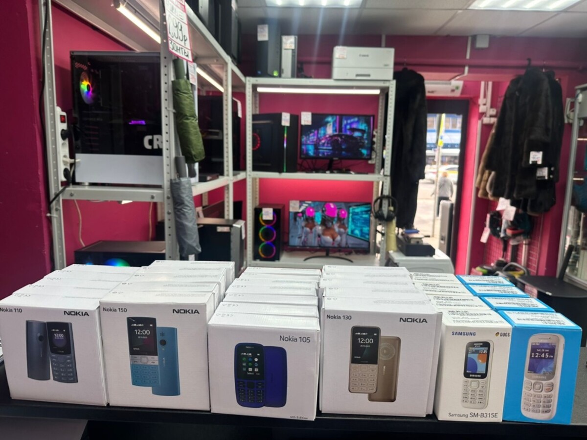 Мобильный телефон Nokia 105