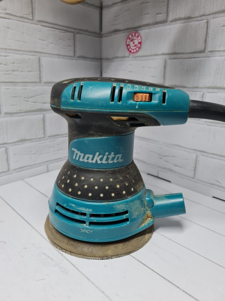 Шлифмашина Makita BO5031