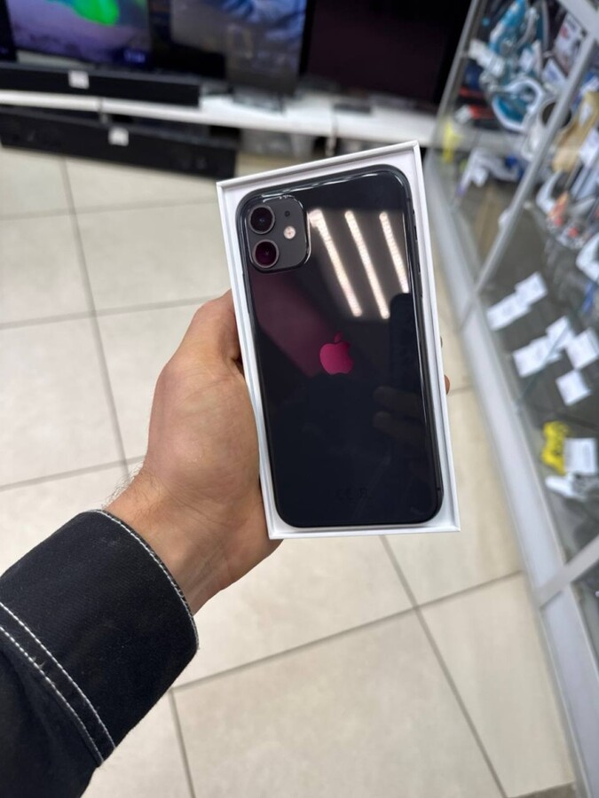 Смартфон iPhone 11 64Gb Black