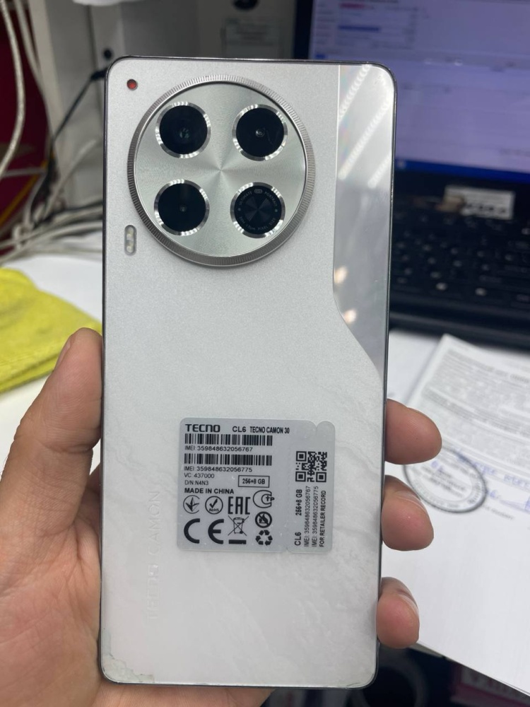 Мобильный телефон Tecno Camon 30